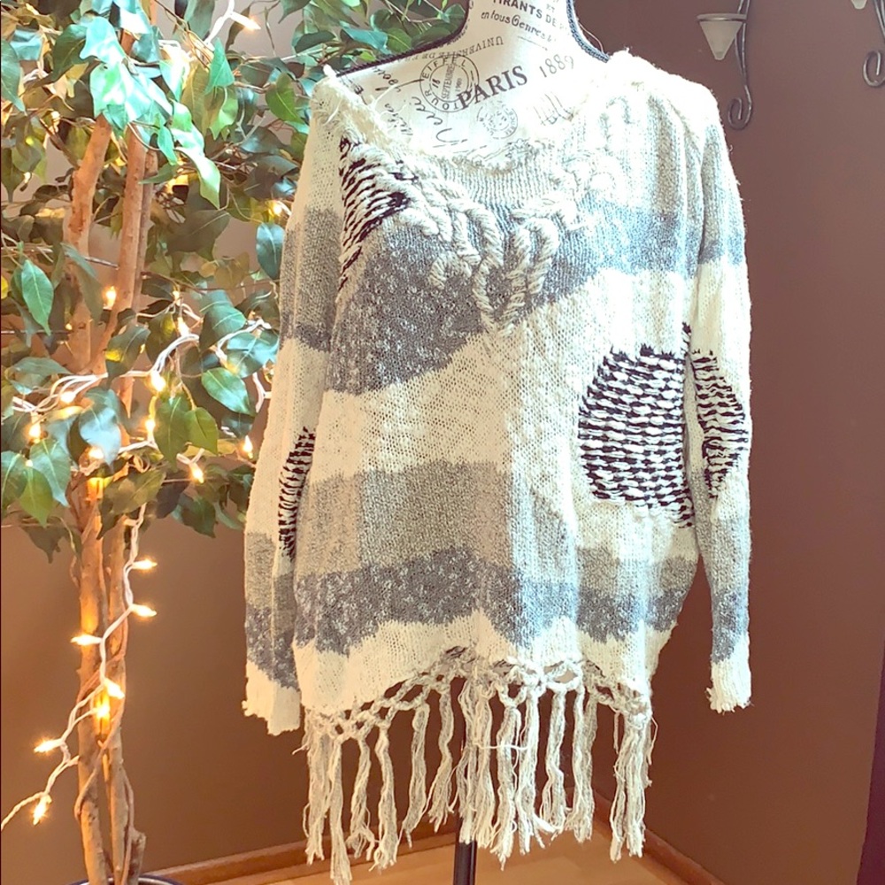 Akira Fringed bottom cream, tan and black sweater